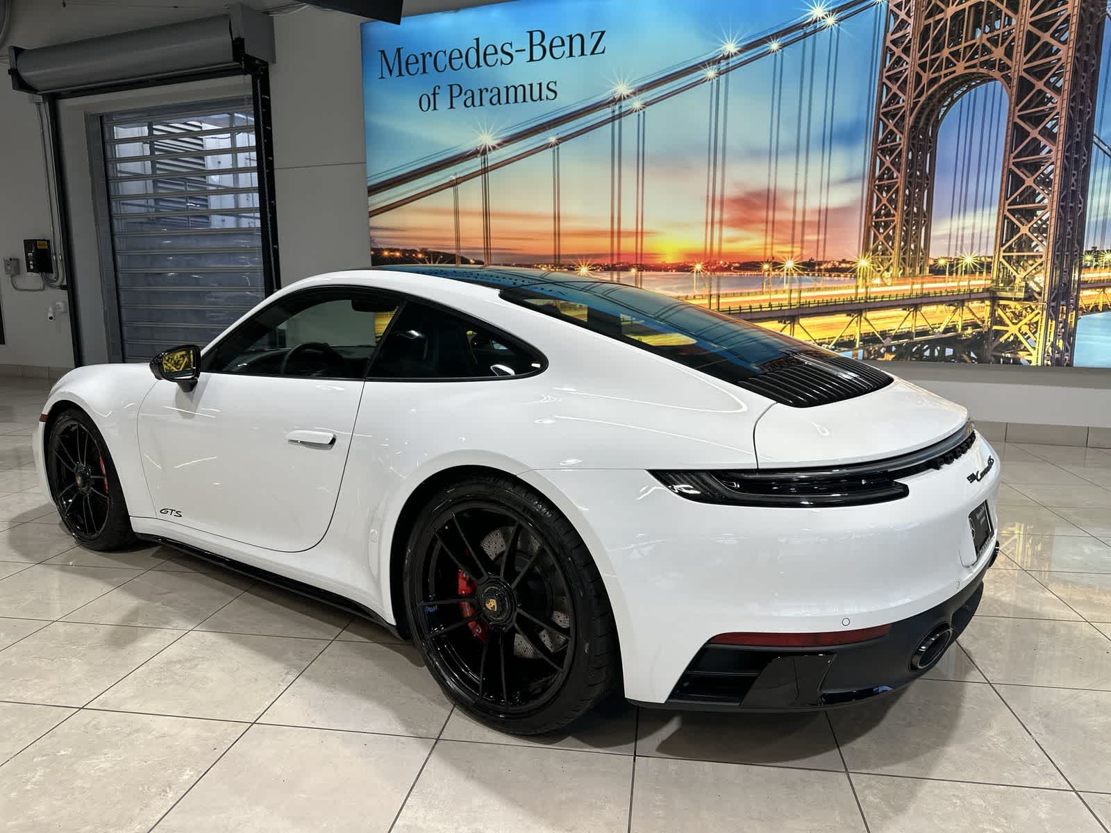 Thumbnail: 2024 Porsche 911 - 16