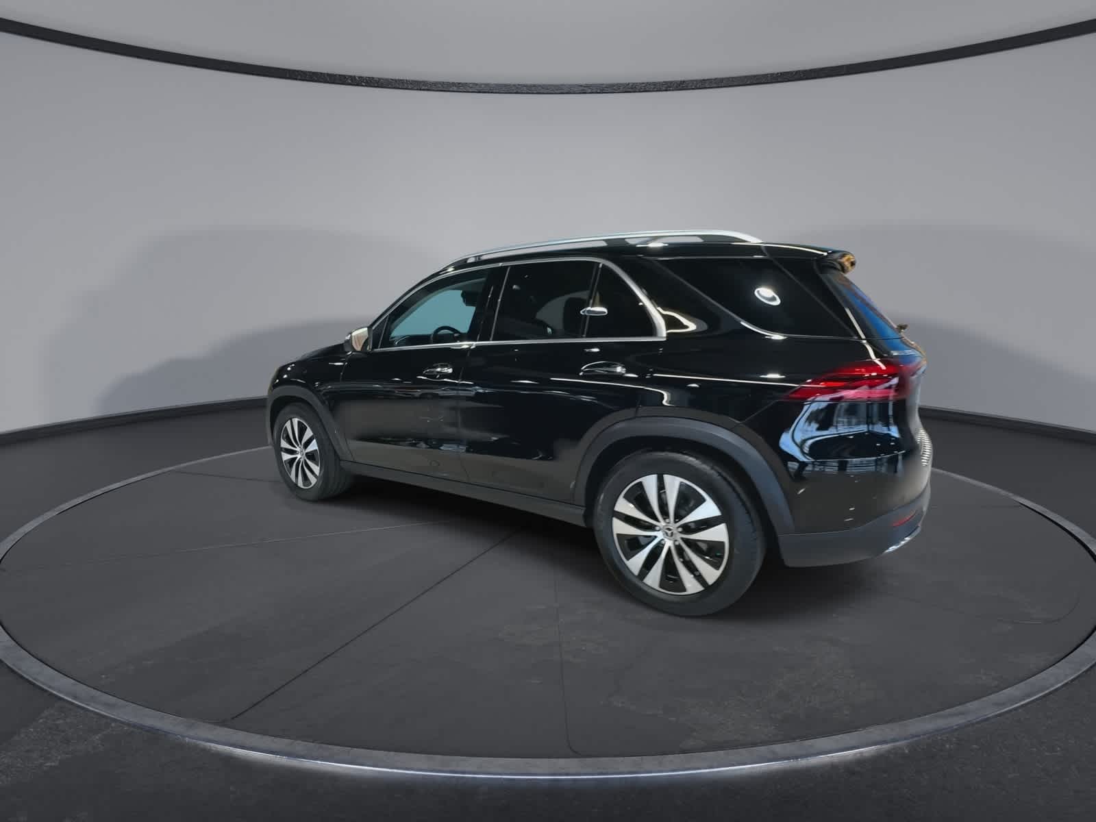 Thumbnail: 2026 Mercedes-Benz GLE - 8