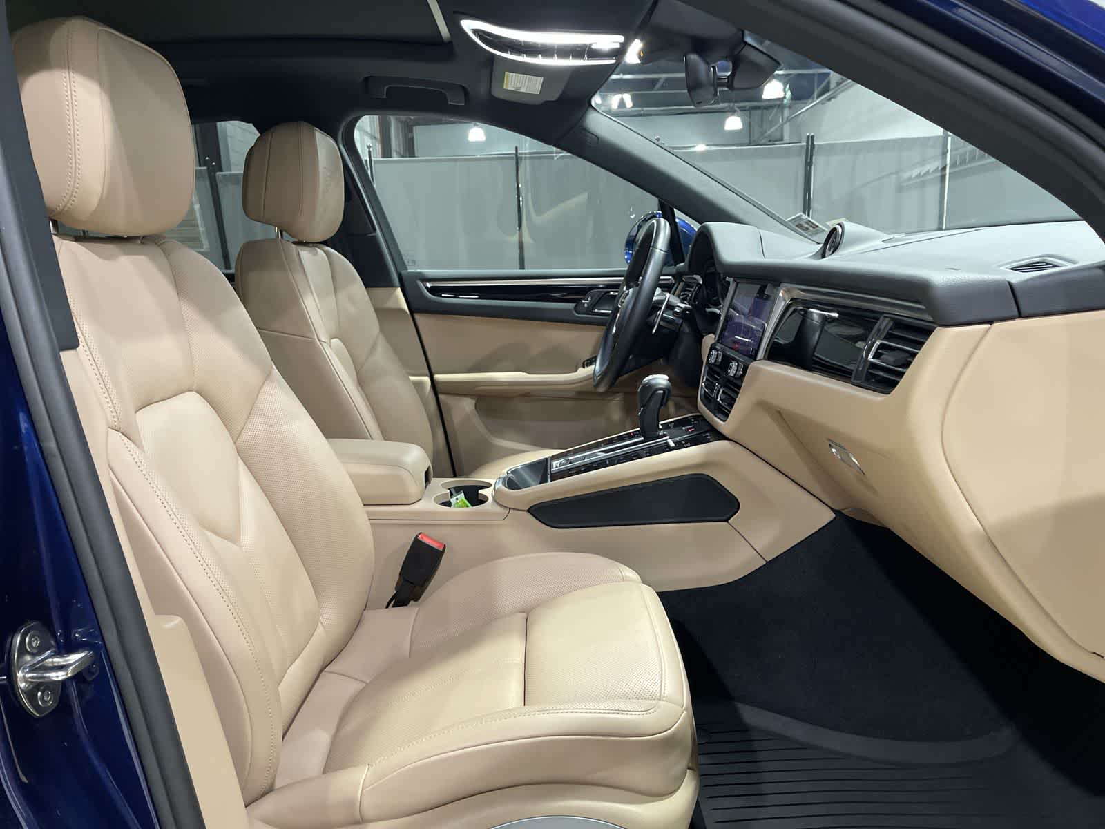 Thumbnail: 2024 Porsche Macan - 26