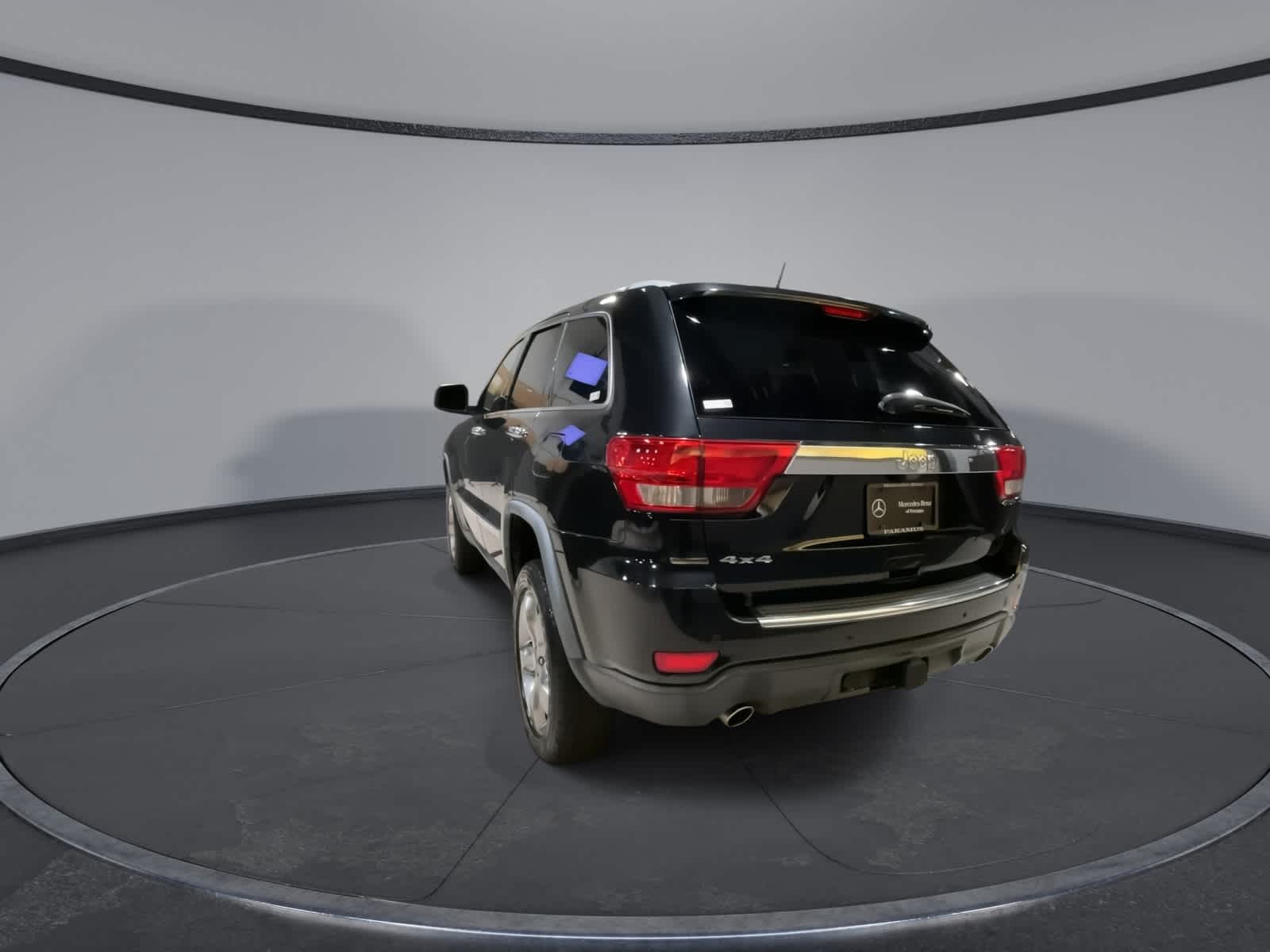 Thumbnail: 2011 Jeep Grand Cherokee - 9