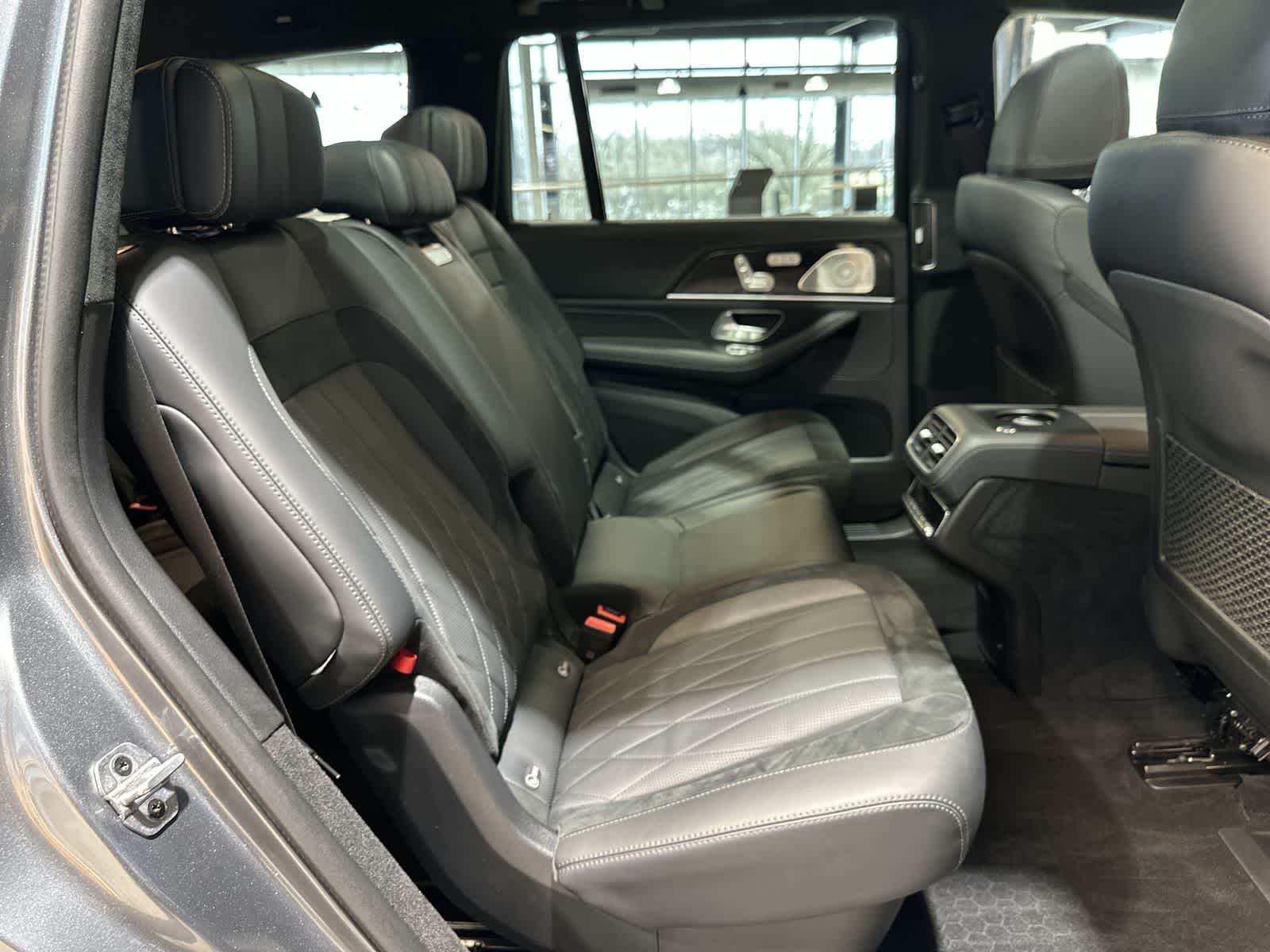 Thumbnail: 2023 Mercedes-Benz GL-Class - 25