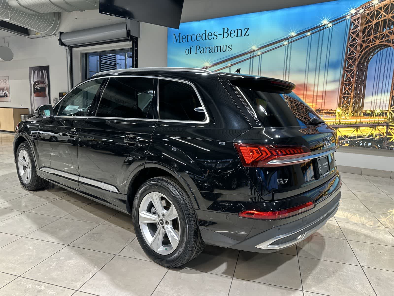 Thumbnail: 2022 Audi Q7 - 16