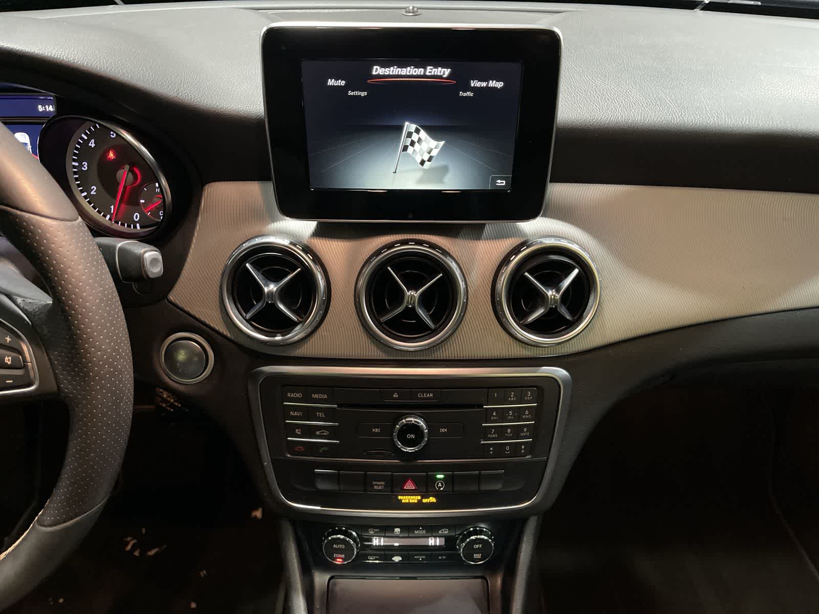 Thumbnail: 2017 Mercedes-Benz GLA - 28