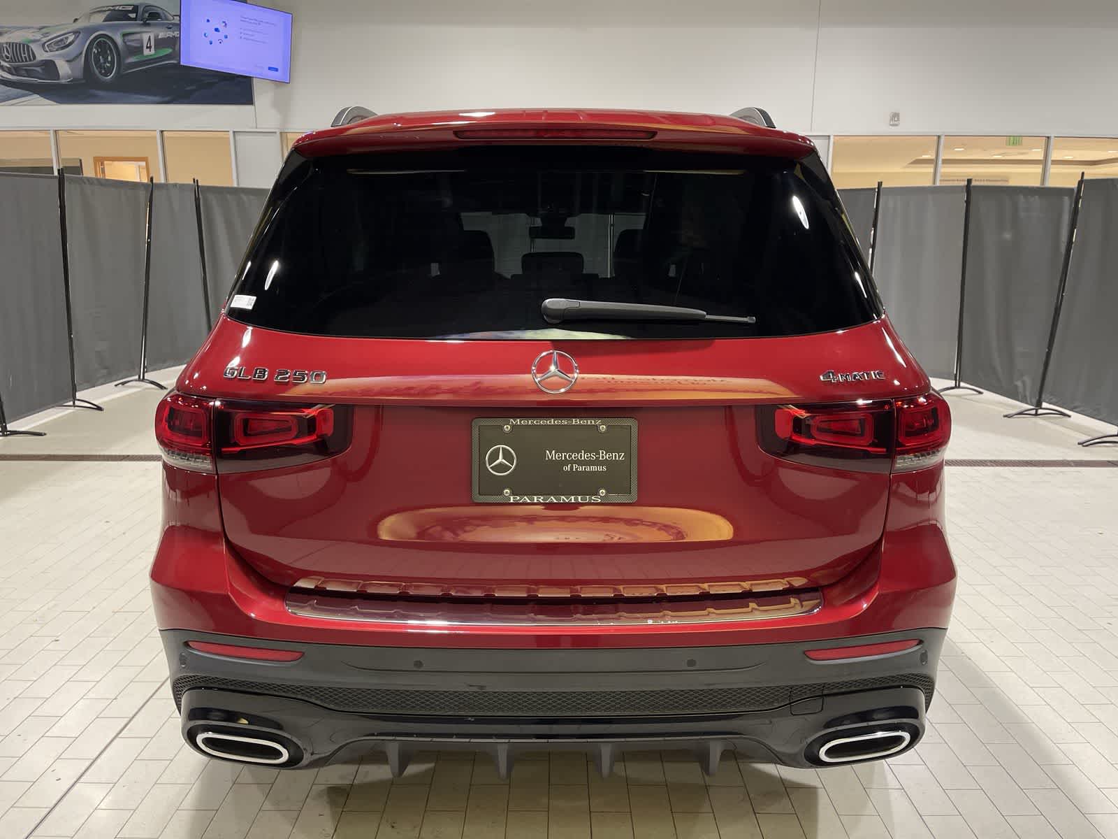 Thumbnail: 2021 Mercedes-Benz GLB - 17