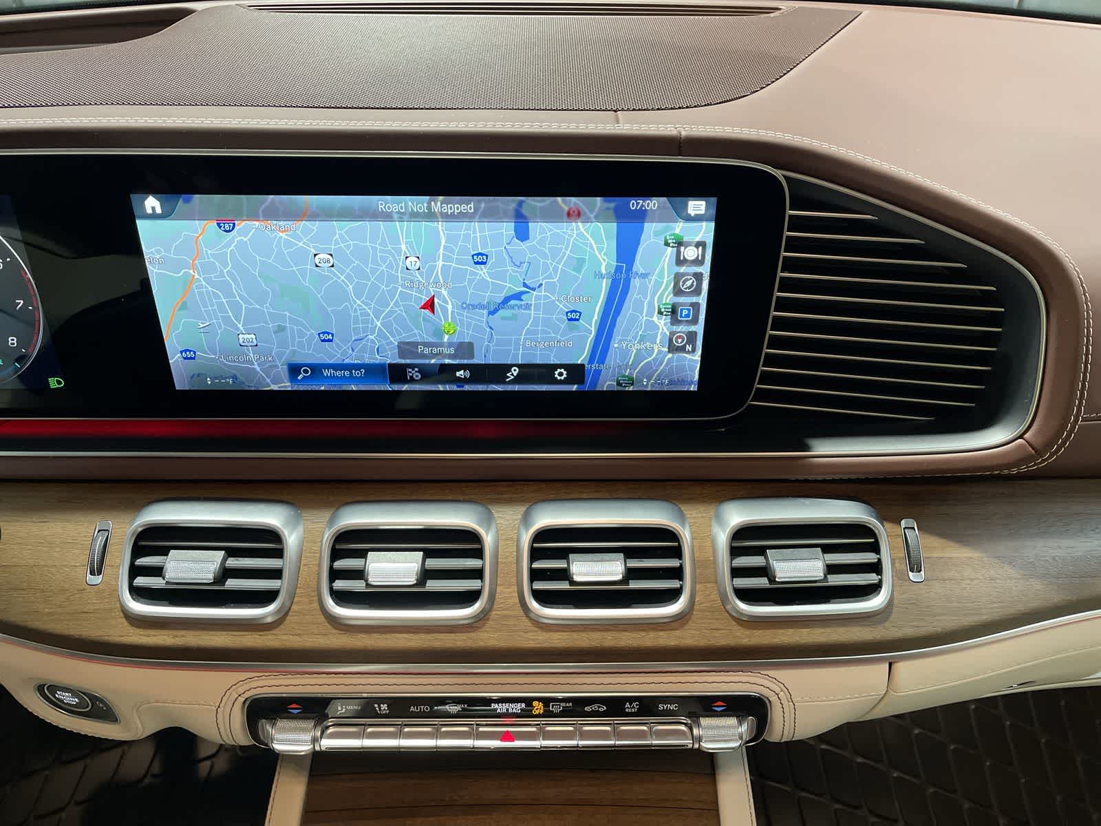 Thumbnail: 2023 Mercedes-Benz GLS - 28