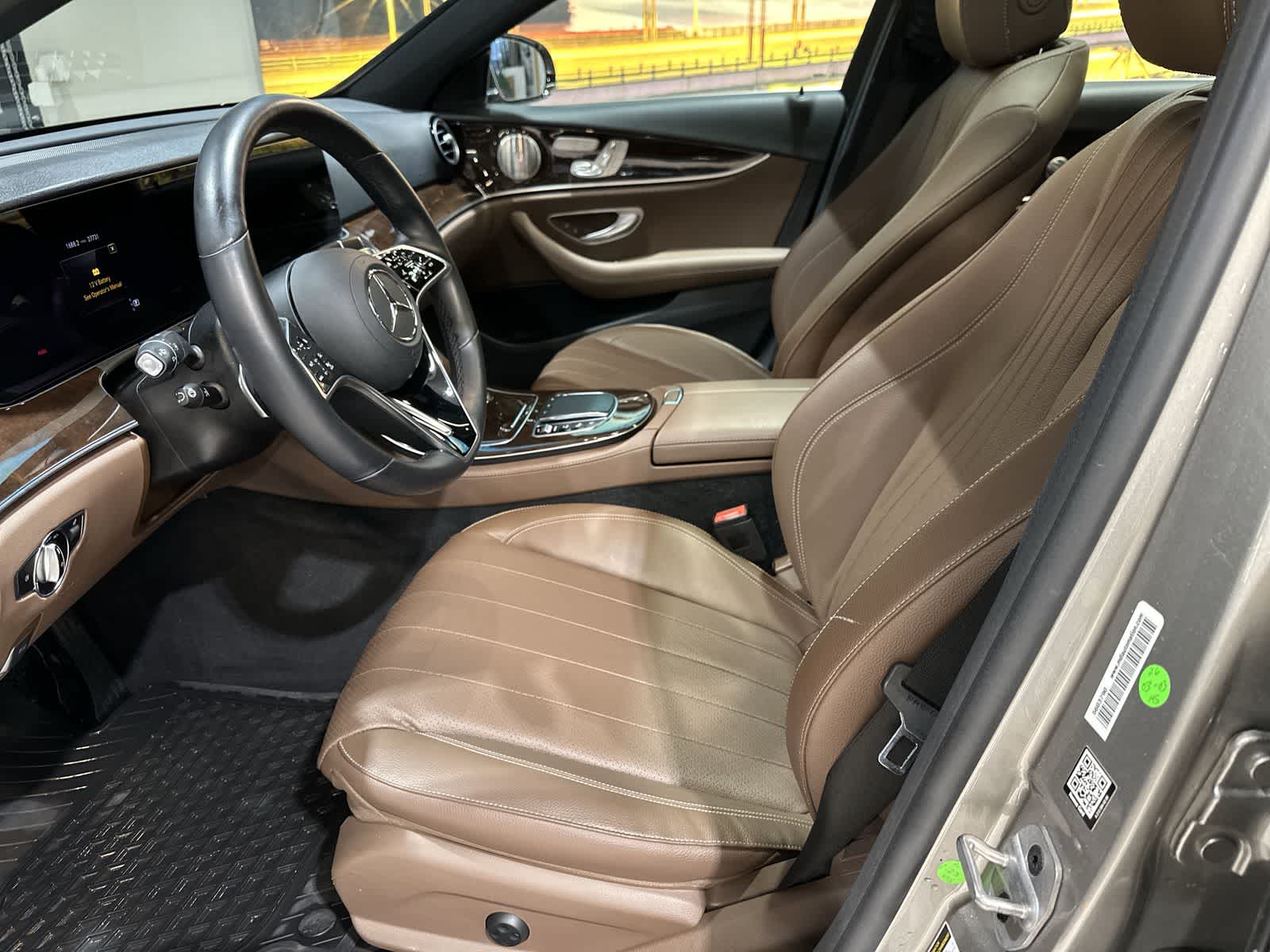 Thumbnail: 2022 Mercedes-Benz E-Class - 14