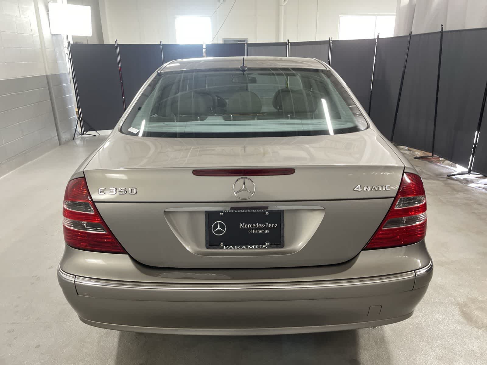 Thumbnail: 2006 Mercedes-Benz E-Class - 17