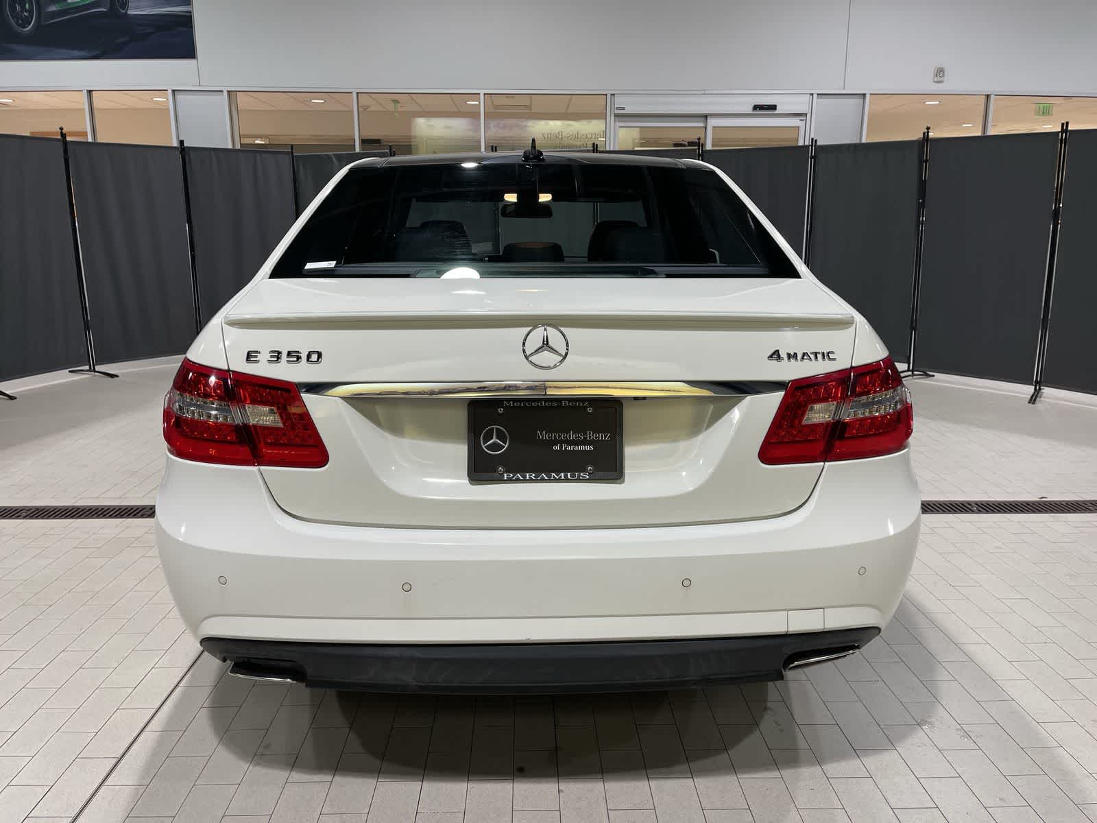 Thumbnail: 2012 Mercedes-Benz E-Class - 17