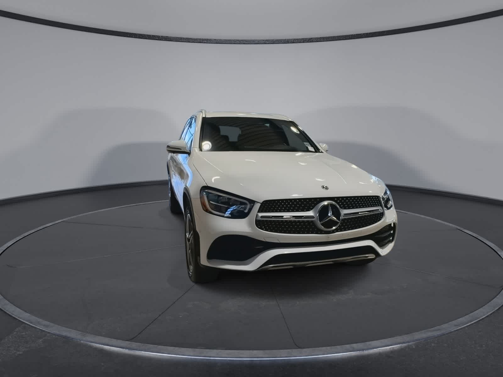 Thumbnail: 2022 Mercedes-Benz GLC - 3