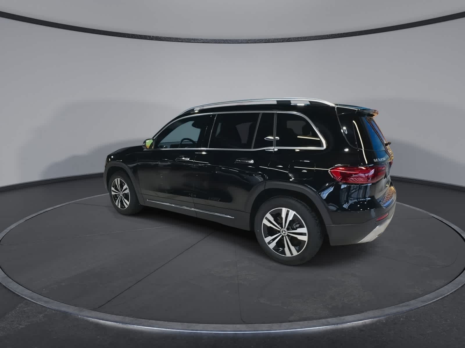 Thumbnail: 2025 Mercedes-Benz GLB - 10