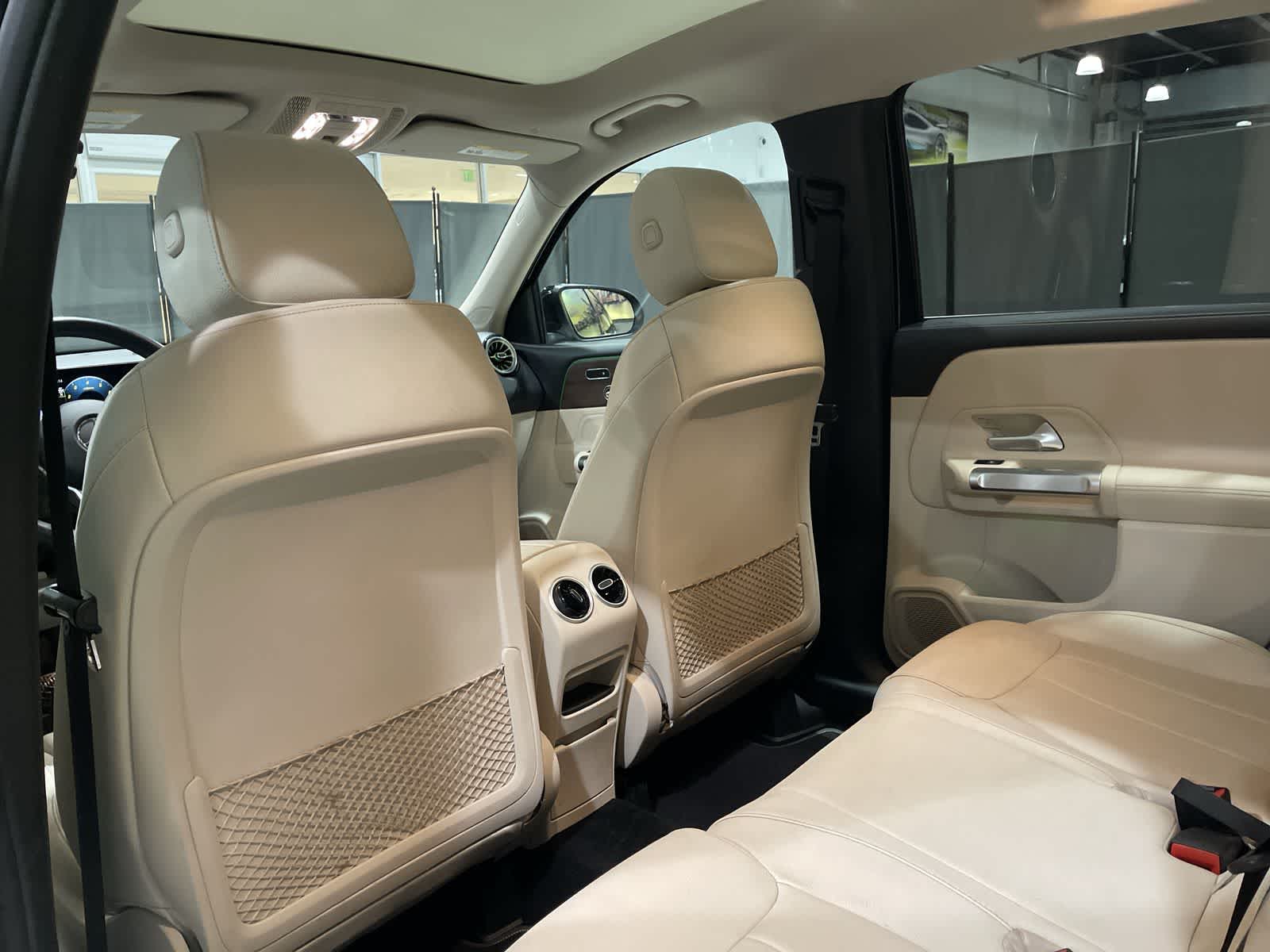 Thumbnail: 2023 Mercedes-Benz GLB - 24