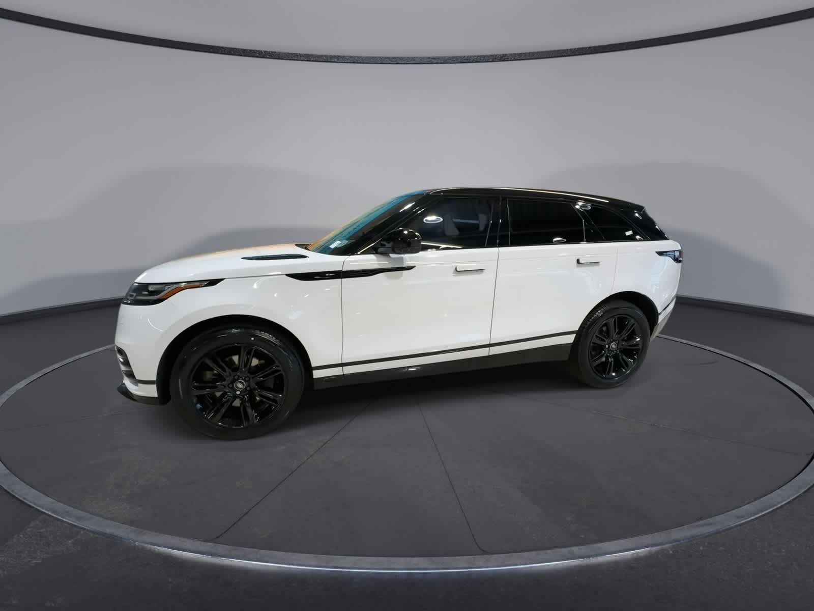 Thumbnail: 2023 Land Rover Range Rover Velar - 6
