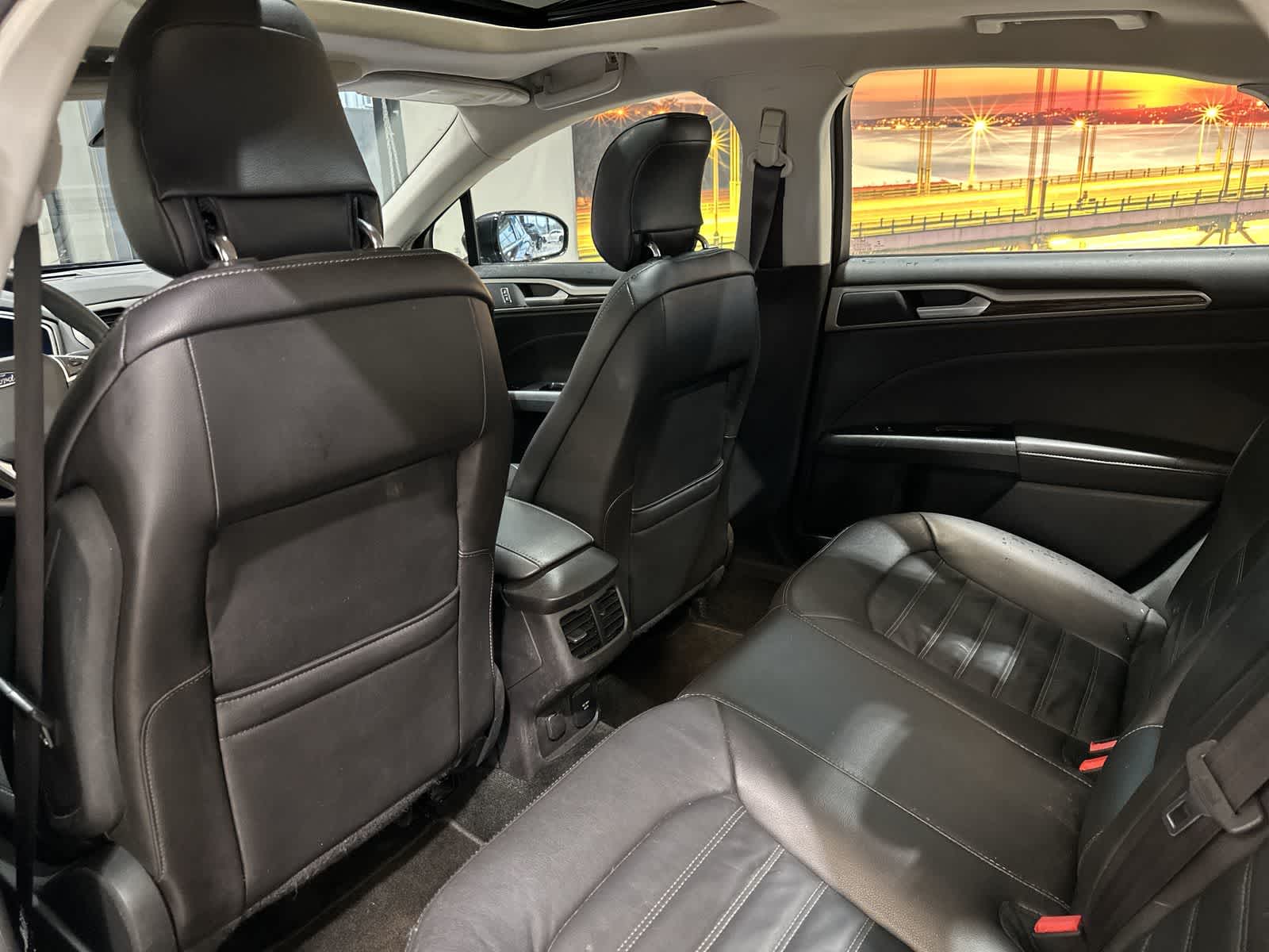 Thumbnail: 2013 Ford Fusion - 24