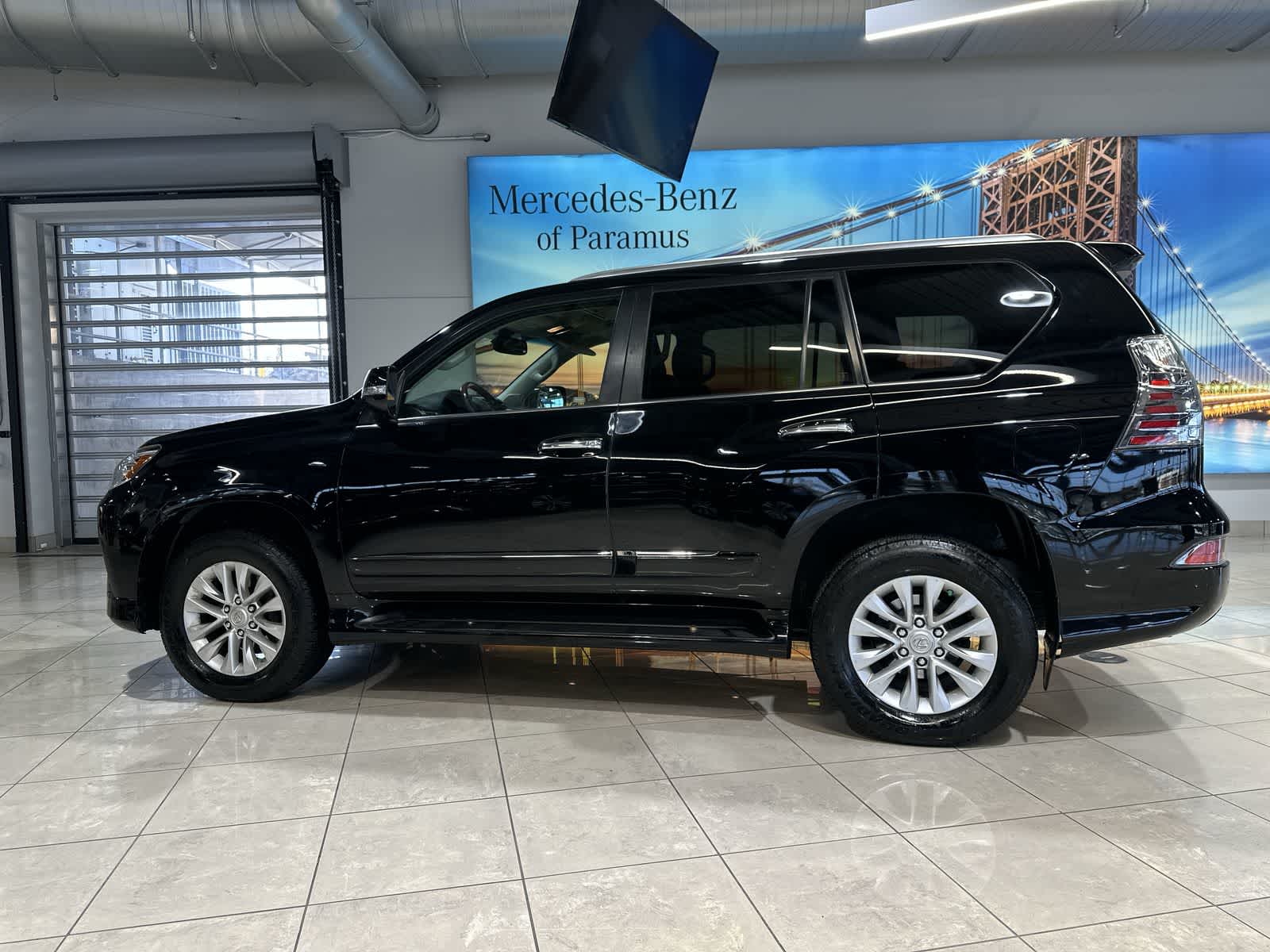 Thumbnail: 2016 Lexus GX - 15