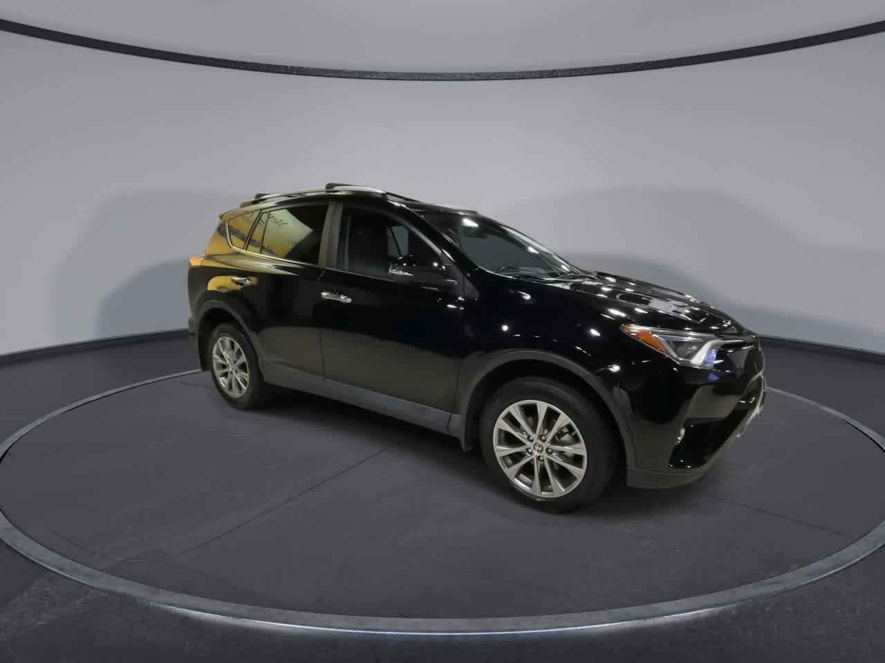 Thumbnail: 2016 Toyota RAV4 - 3