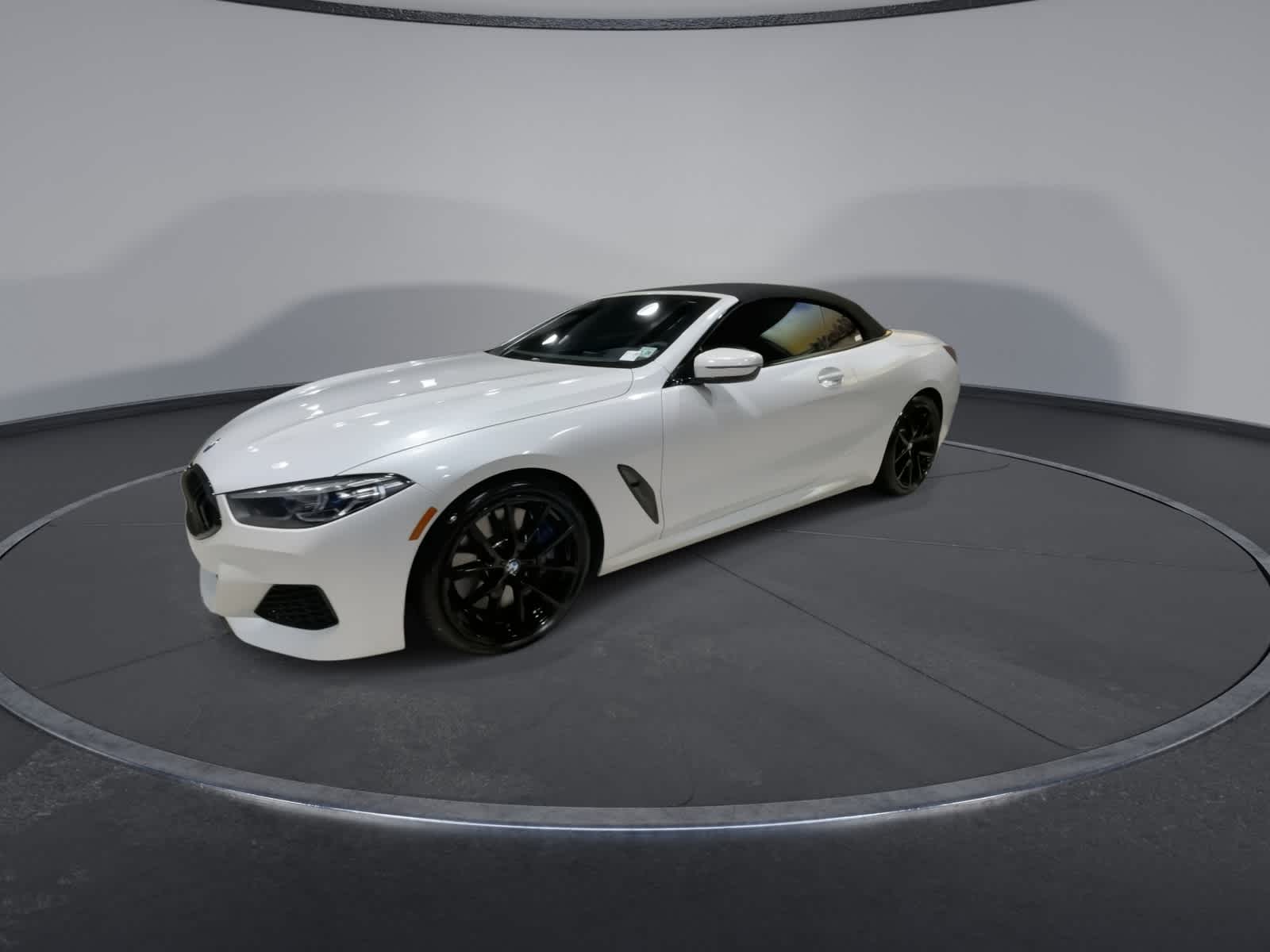 Thumbnail: 2019 BMW 8 Series - 6