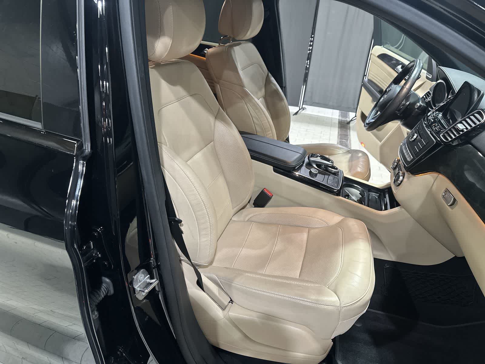 Thumbnail: 2019 Mercedes-Benz GLE - 26