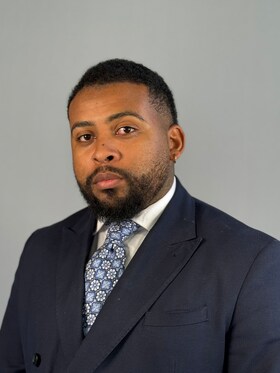 Staff member Alexander Singleton from ID_42e07481b7e9