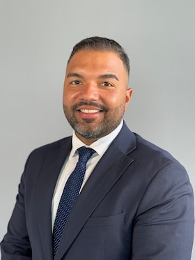 Staff member Andres Liranzo from ID_42e07481b7e9