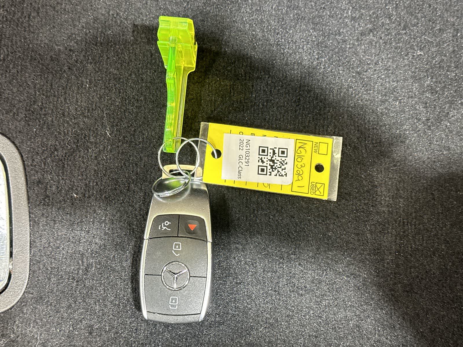 Thumbnail: 2022 Mercedes-Benz GLC - 32