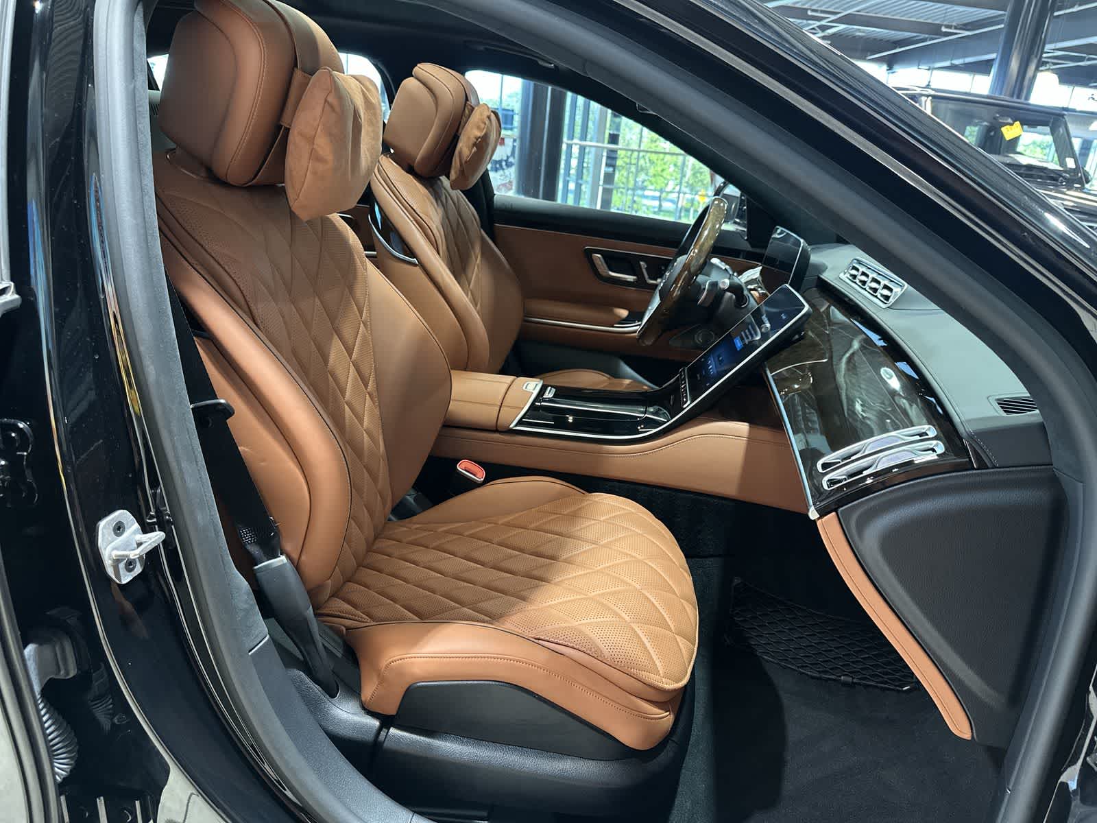 Thumbnail: 2024 Mercedes-Benz S-Class - 26