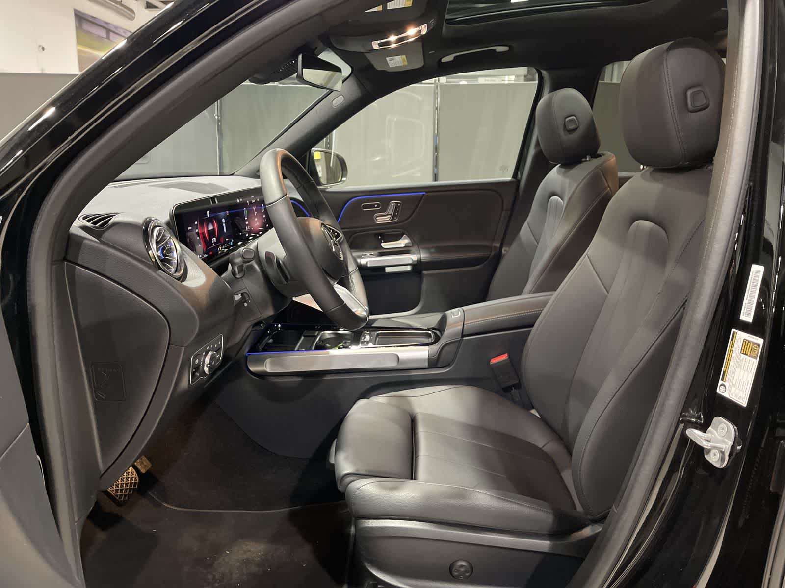 Thumbnail: 2025 Mercedes-Benz GLB - 14