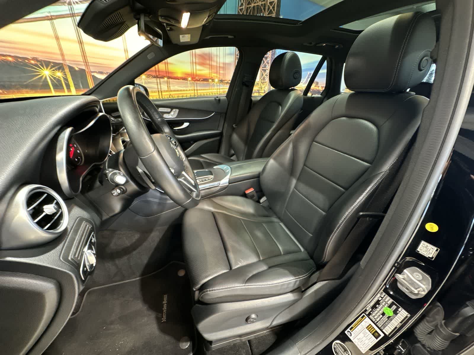 Thumbnail: 2020 Mercedes-Benz GLC - 23