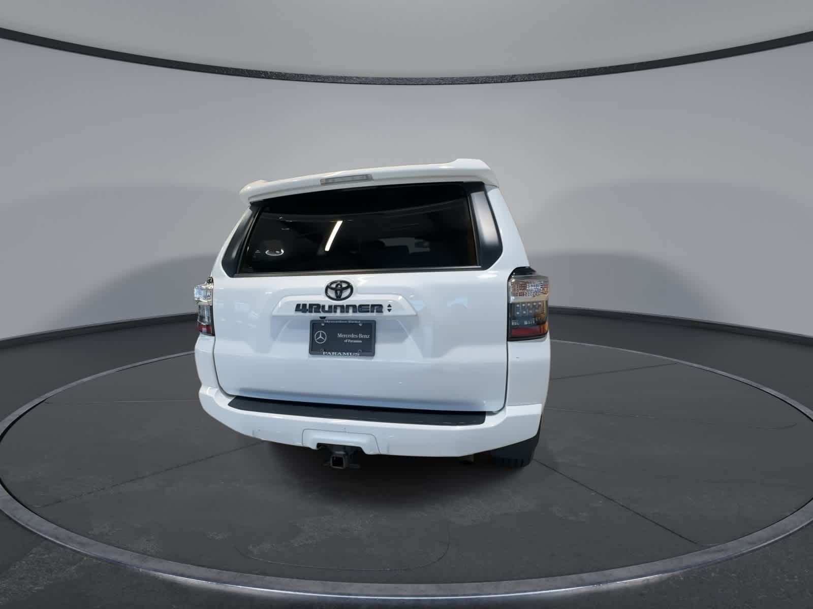 Thumbnail: 2023 Toyota 4Runner - 10
