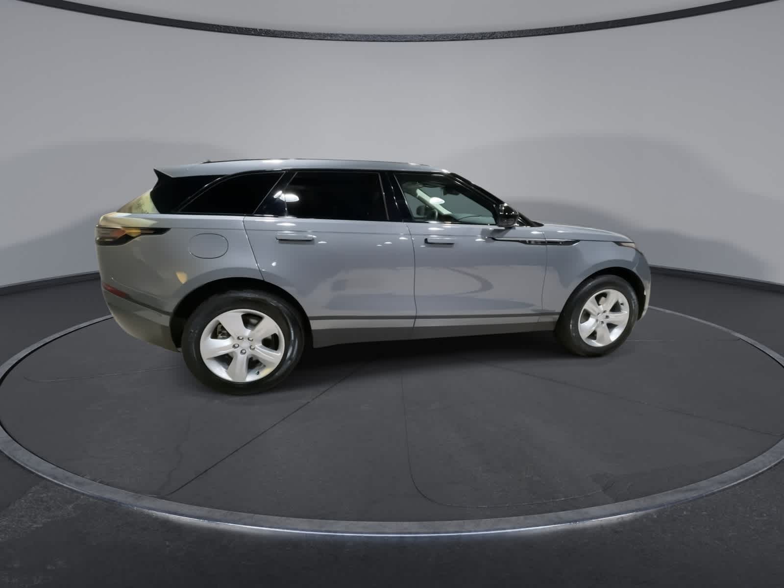 Thumbnail: 2025 Land Rover Range Rover Velar - 12
