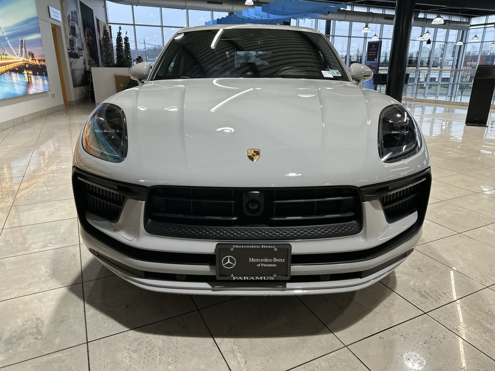 Thumbnail: 2025 Porsche Macan - 18