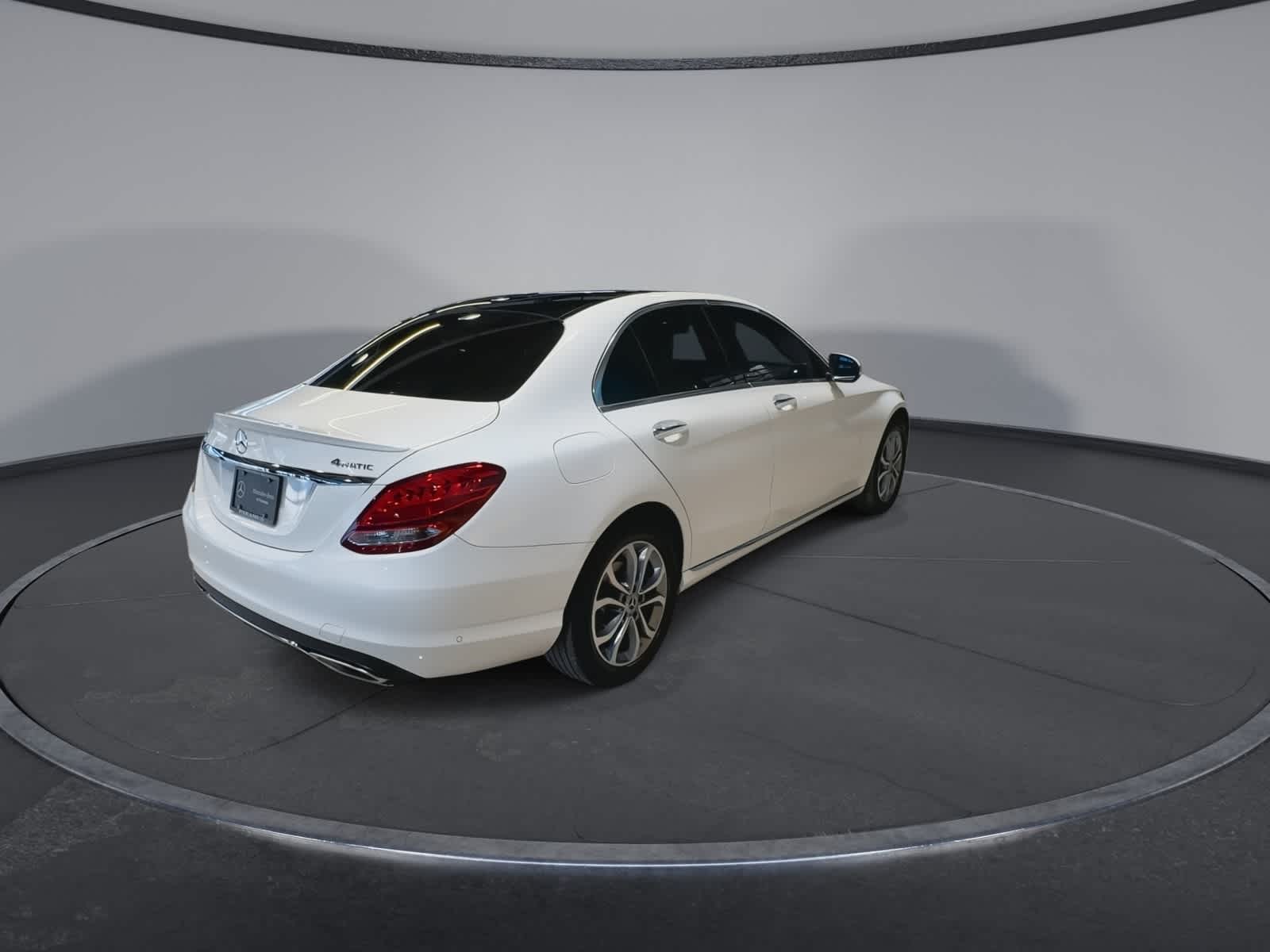 Thumbnail: 2018 Mercedes-Benz C-Class - 11