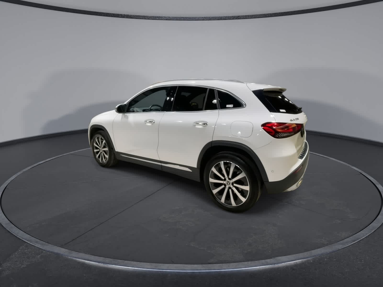 Thumbnail: 2023 Mercedes-Benz GLA - 8