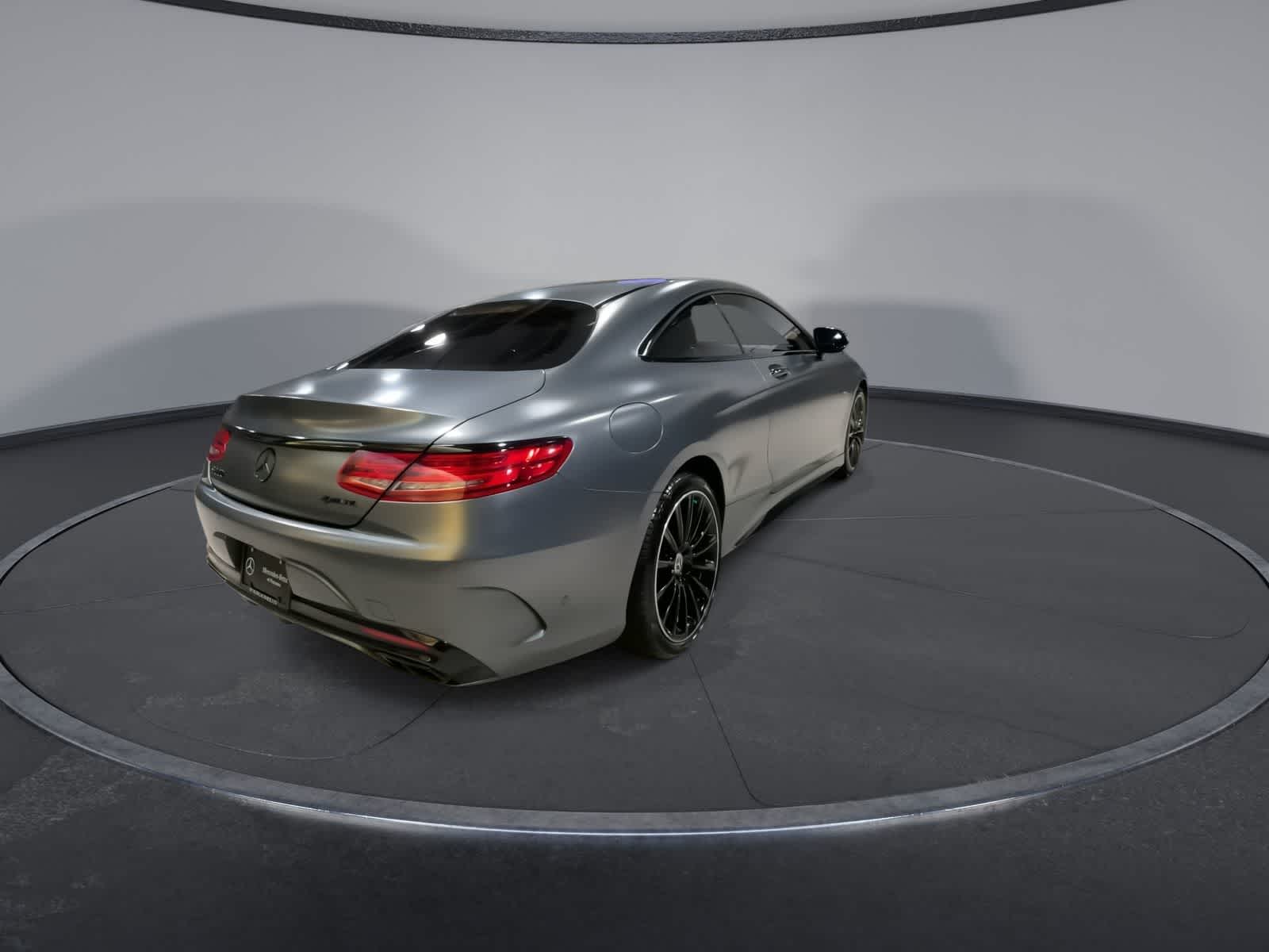 Thumbnail: 2017 Mercedes-Benz S-Class - 11