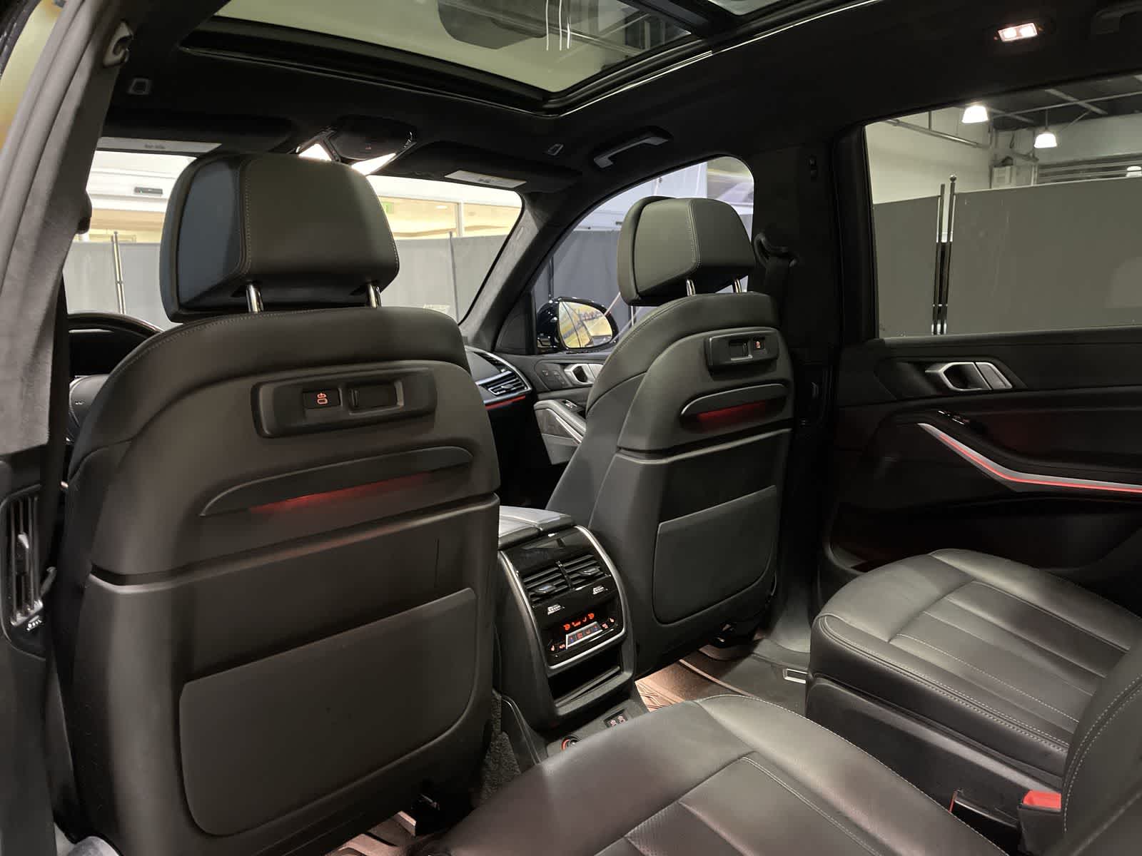 Thumbnail: 2022 BMW X7 - 24