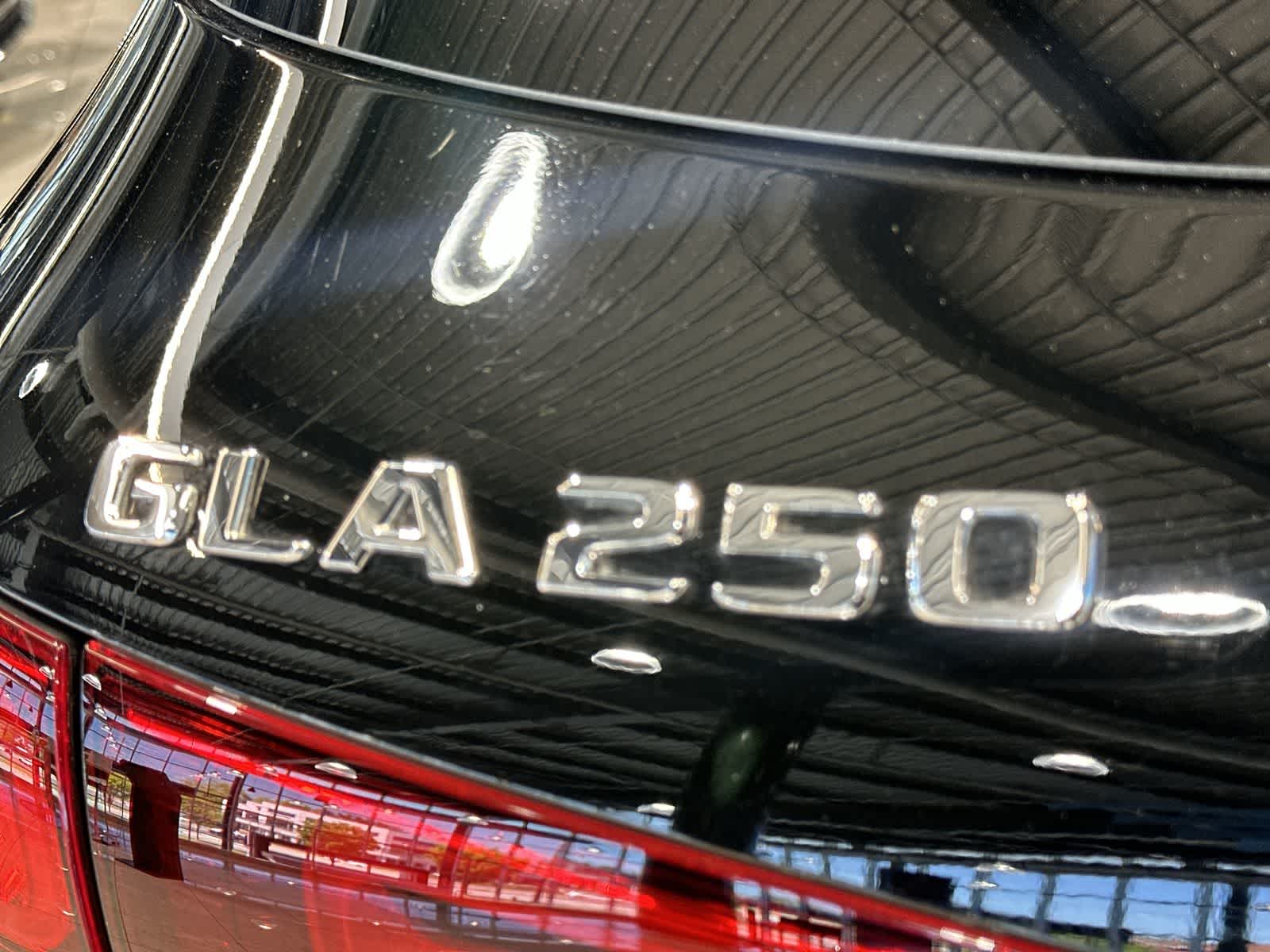 Thumbnail: 2023 Mercedes-Benz GLA - 18