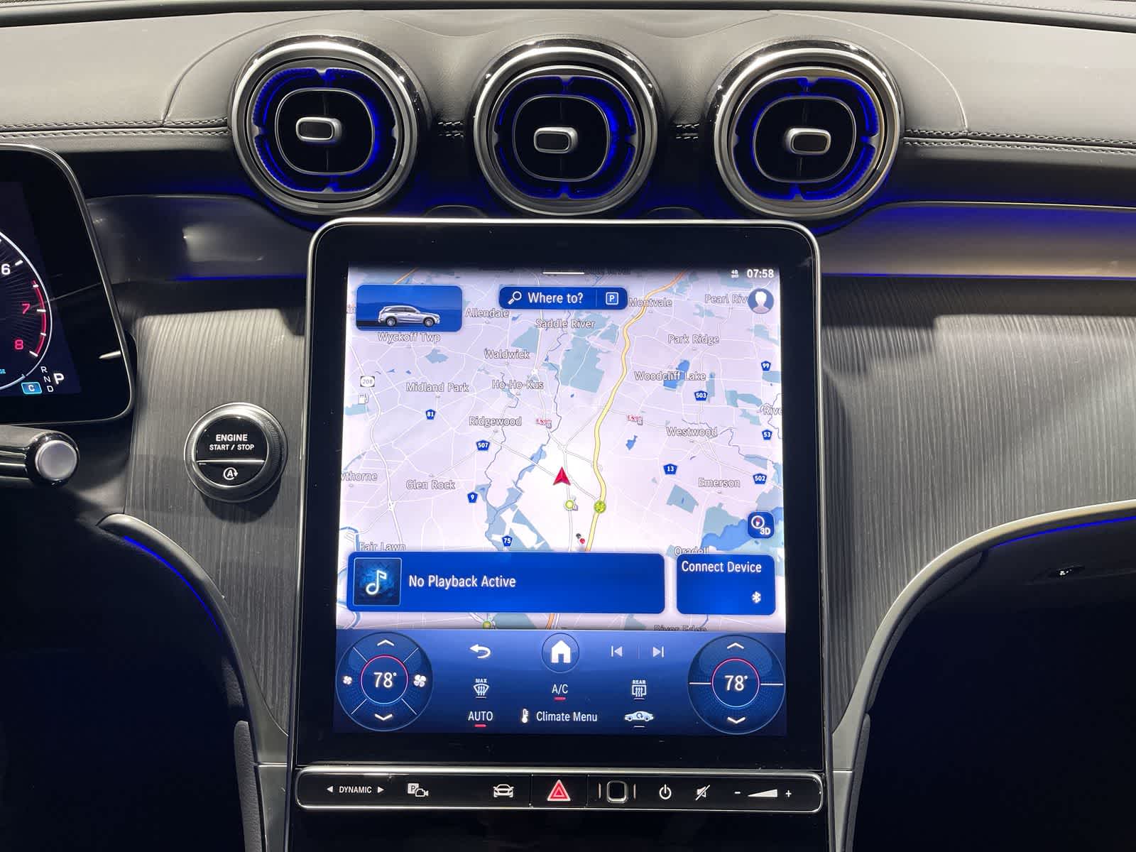 Thumbnail: 2025 Mercedes-Benz GLC - 28