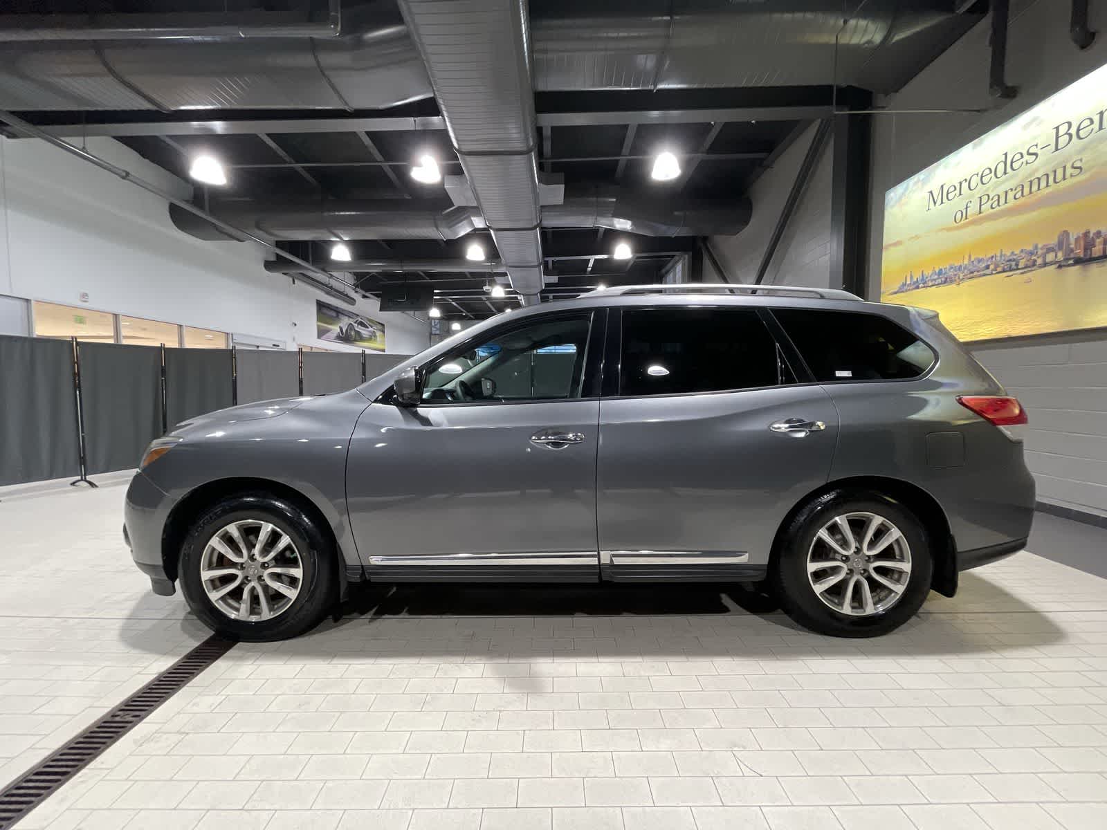 Thumbnail: 2015 Nissan Pathfinder - 15