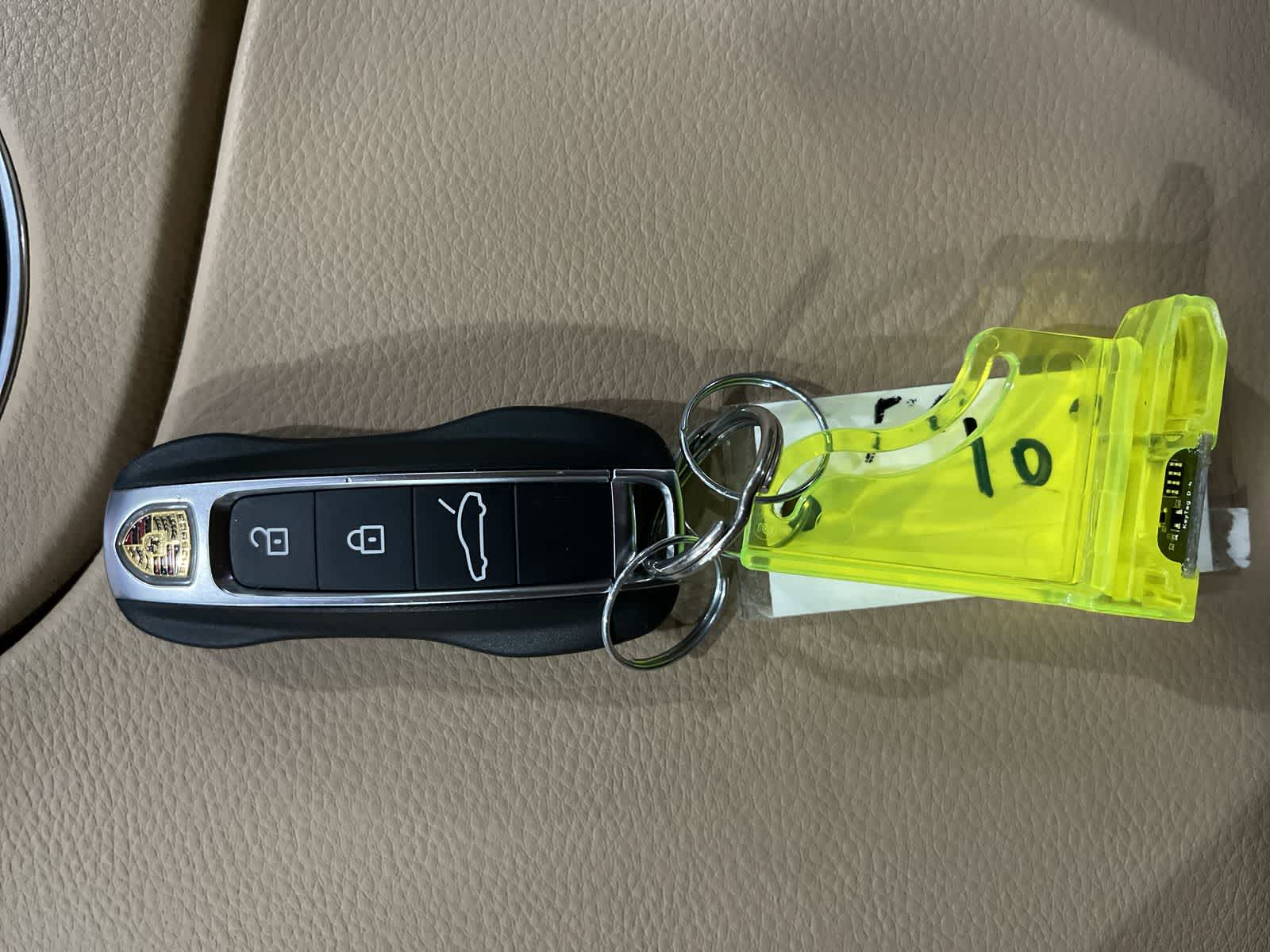 Thumbnail: 2022 Porsche Panamera - 32