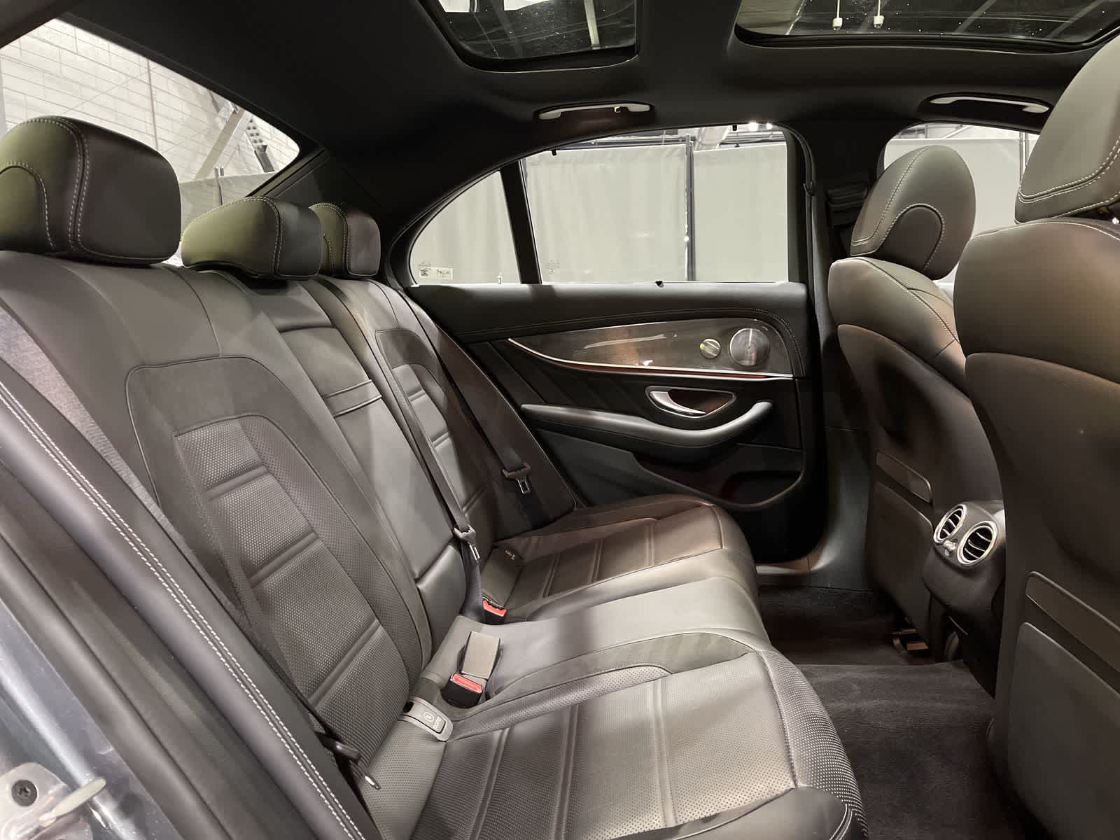 Thumbnail: 2018 Mercedes-Benz E-Class - 25