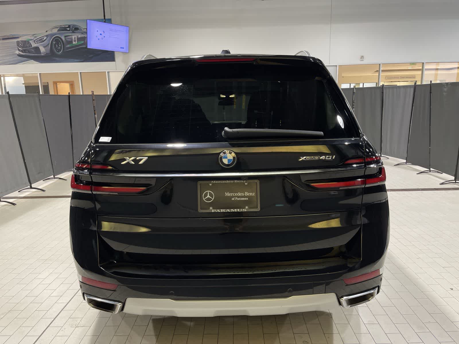 Thumbnail: 2023 BMW X7 - 17