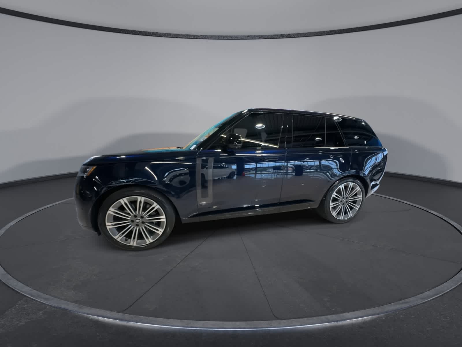 Thumbnail: 2024 Land Rover Range Rover - 5