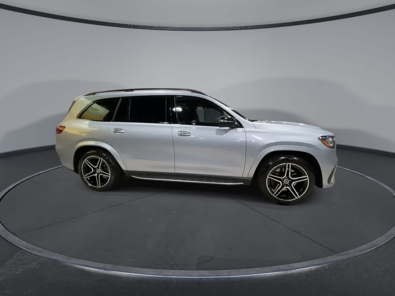 Thumbnail: 2024 Mercedes-Benz GLS - 13