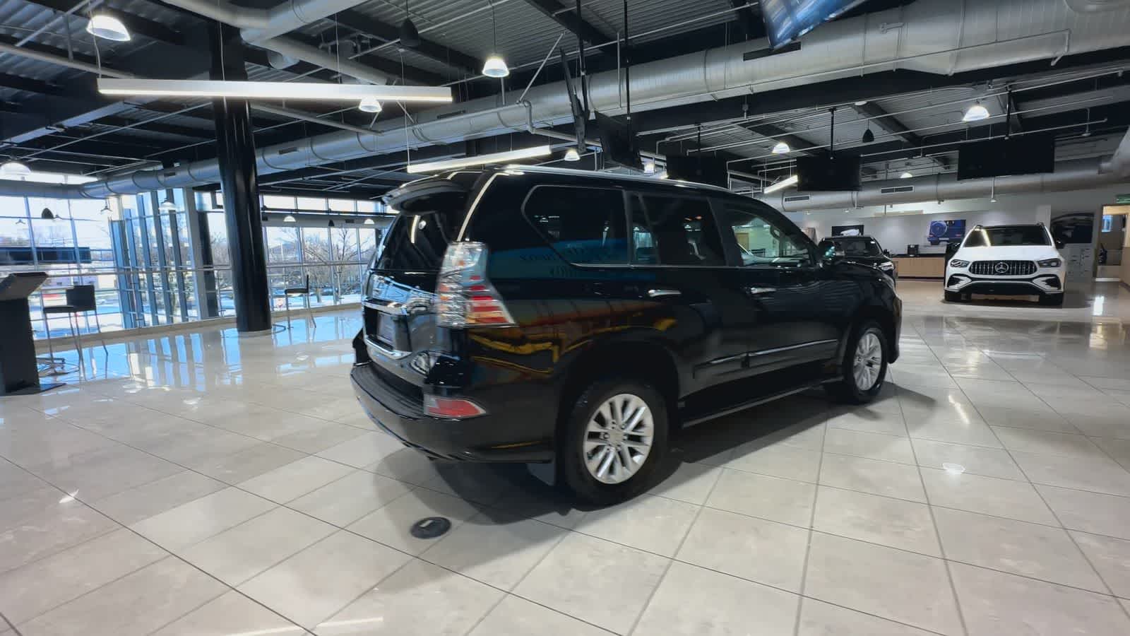 Thumbnail: 2016 Lexus GX - 11