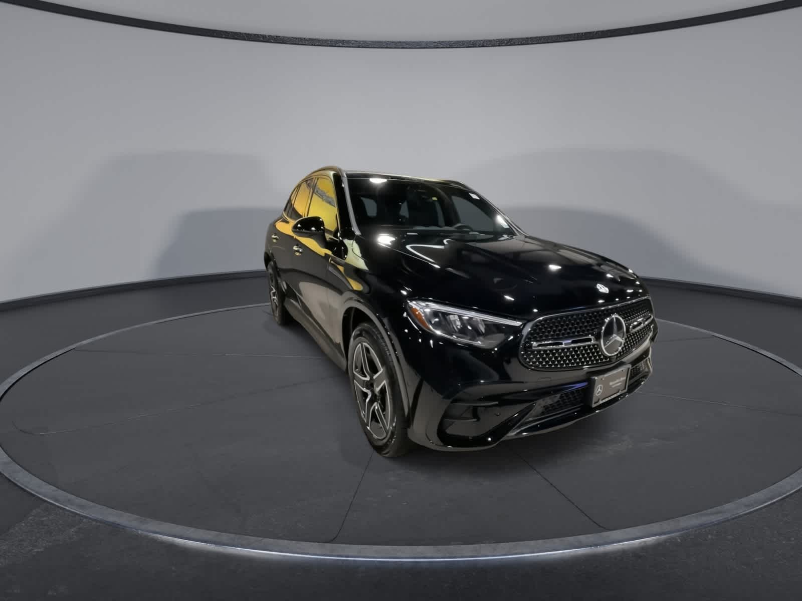 Thumbnail: 2025 Mercedes-Benz GLC - 3