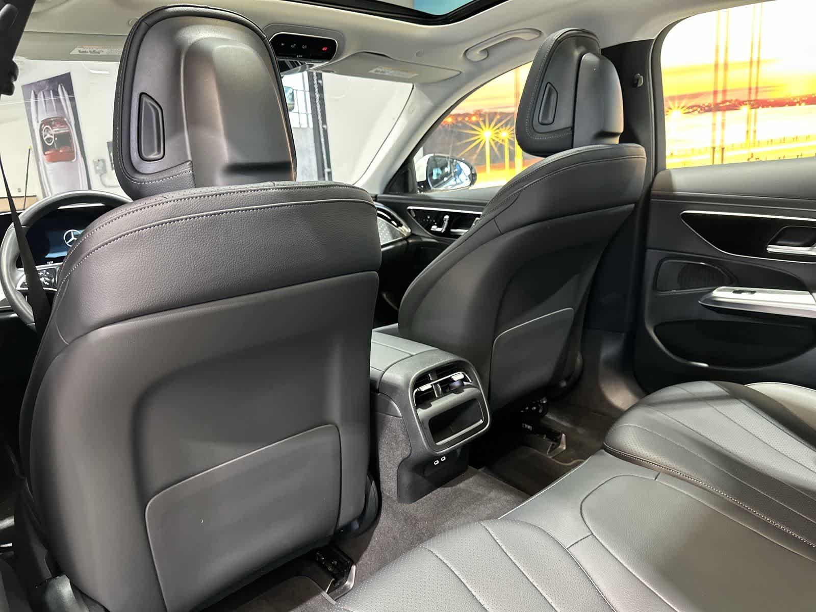 Thumbnail: 2025 Mercedes-Benz E-Class - 24