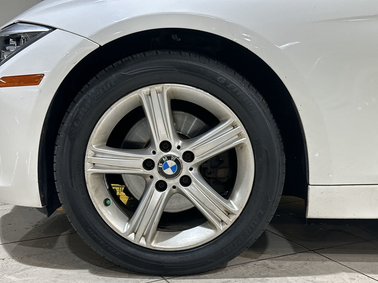 Thumbnail: 2013 BMW 3 Series - 20