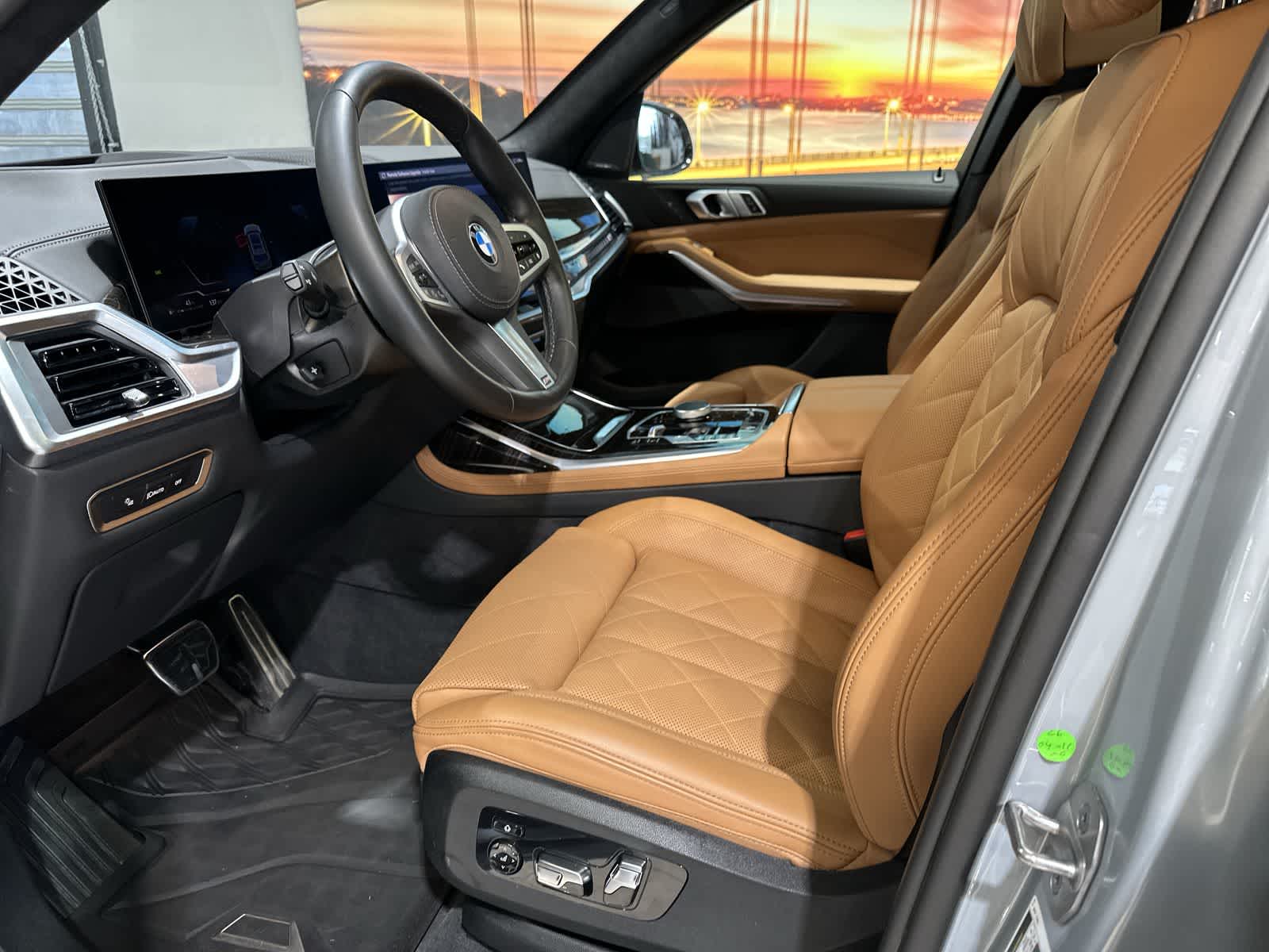 Thumbnail: 2025 BMW X7 - 14