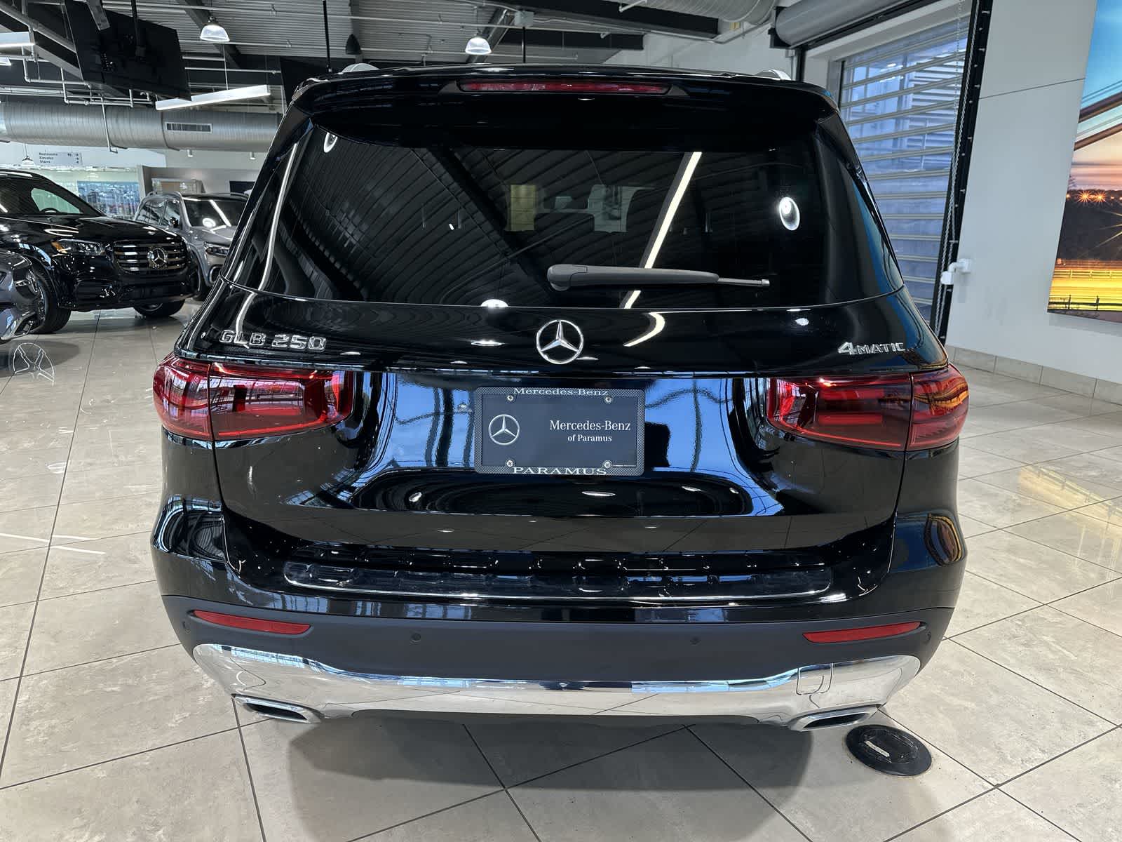 Thumbnail: 2025 Mercedes-Benz GLB - 17