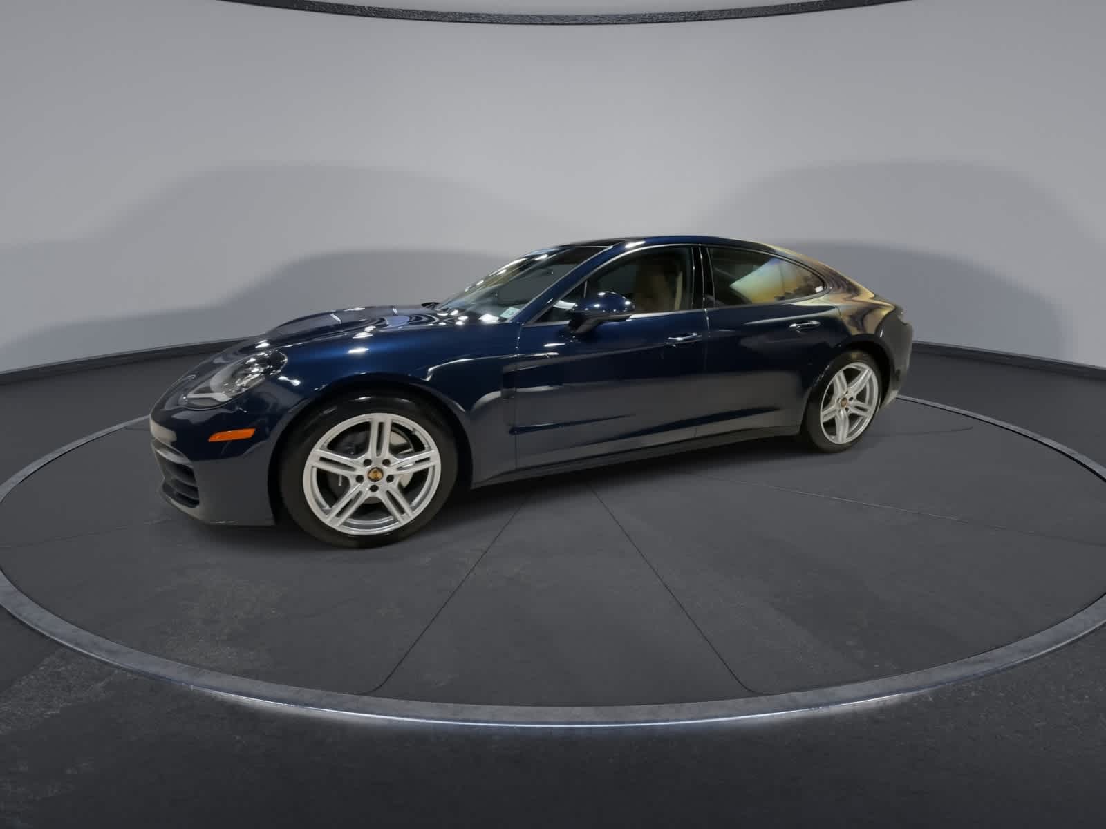 Thumbnail: 2022 Porsche Panamera - 6