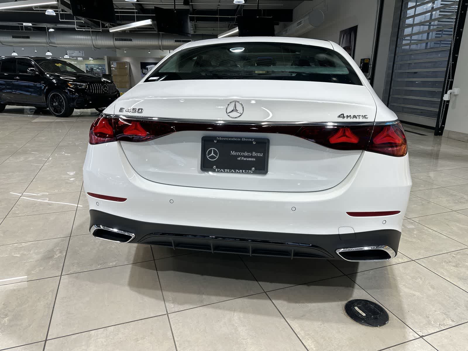 Thumbnail: 2025 Mercedes-Benz E-Class - 17